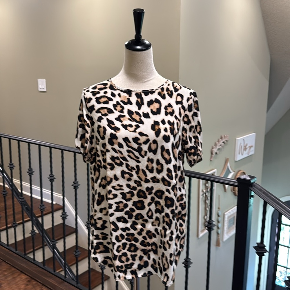 H&M Leopard Print Short Sleeve Blouse
